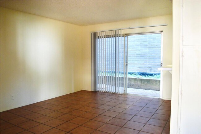 Building Photo - 2610 Salado St