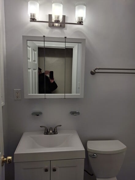 Building Photo - 103 Stevens Ave