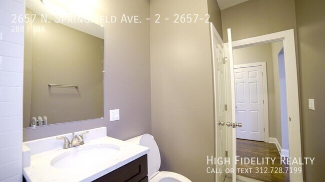 Building Photo - 2657 N Springfield Ave
