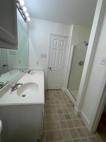 Building Photo - 2049 Sunny Side Dr