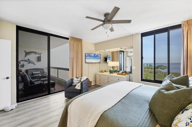 Building Photo - 1930 Harbourside Dr