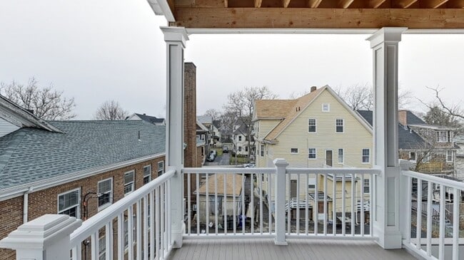 Building Photo - 30 Centre St