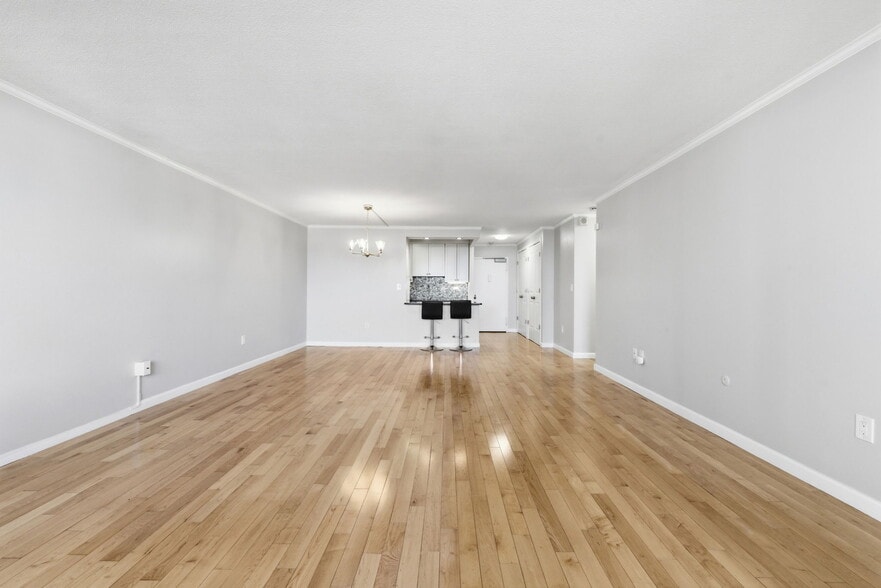Building Photo - 9 Hawthorne Pl