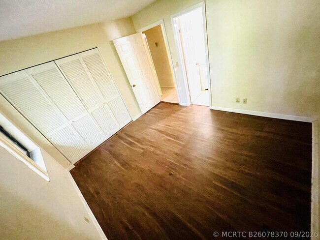 Building Photo - 3096 Collin Dr