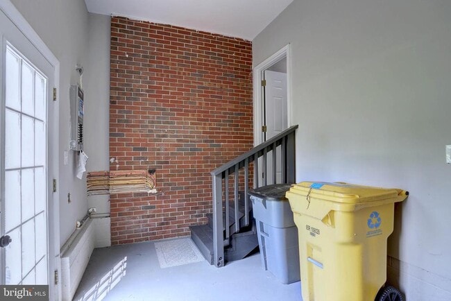 Building Photo - 513 Oak Grove Rd
