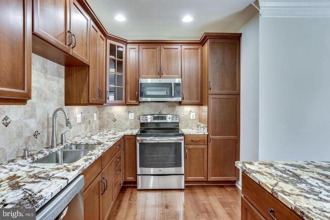 Building Photo - 43138 Thoroughfare Gap Terrace