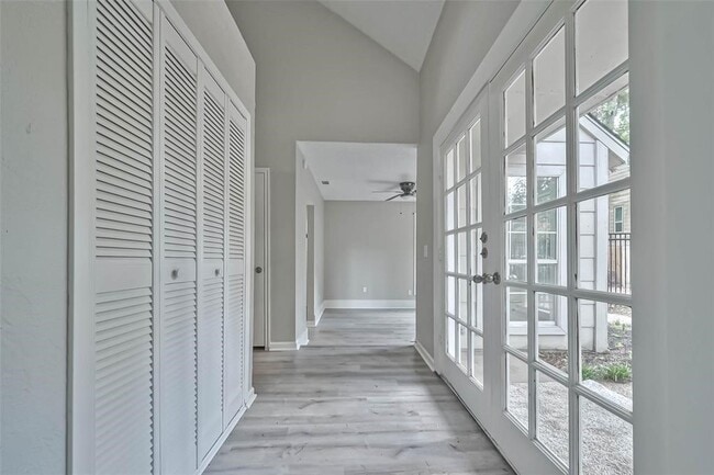 Building Photo - 17805 Villa Way Dr