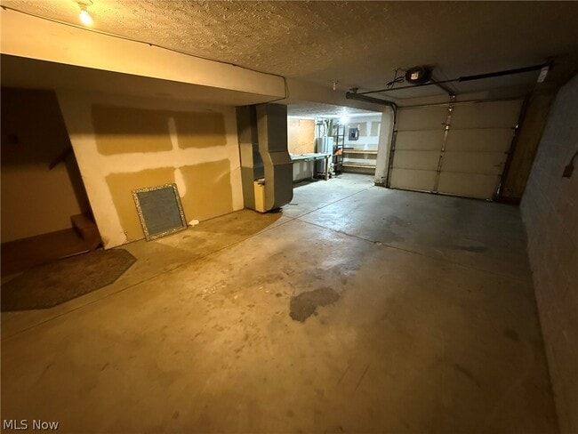 Building Photo - 604 Harger St