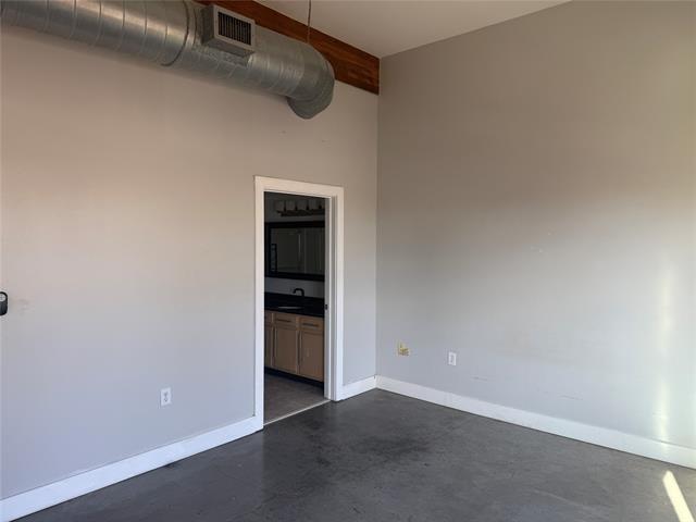 Building Photo - 2502 Live Oak St