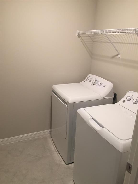 Building Photo - 9618 Pembrooke Pines Dr