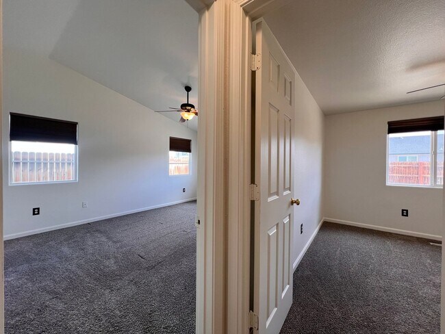 Building Photo - 3-bedroom Fernley home