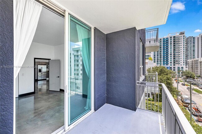 Building Photo - 2275 Biscayne Blvd Blvd