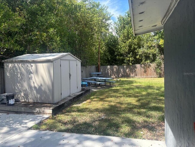 Building Photo - 1107 Leisure Ave