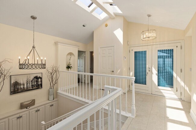Building Photo - 24448 Alta Vista Dr