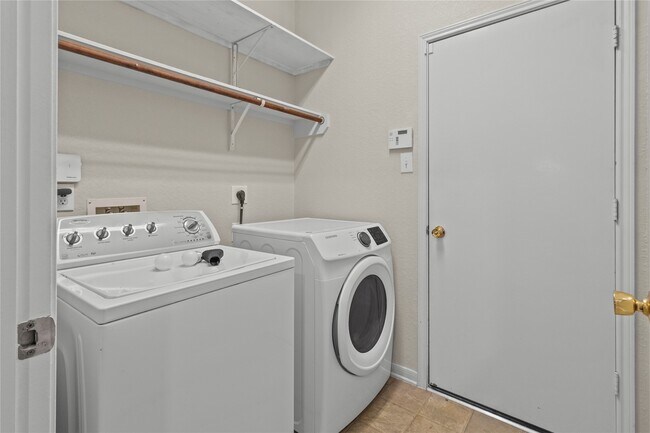 Building Photo - 3202 Dogwood Knoll Trail