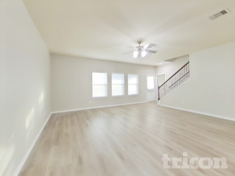 Building Photo - 12223 Elm Orch Trl