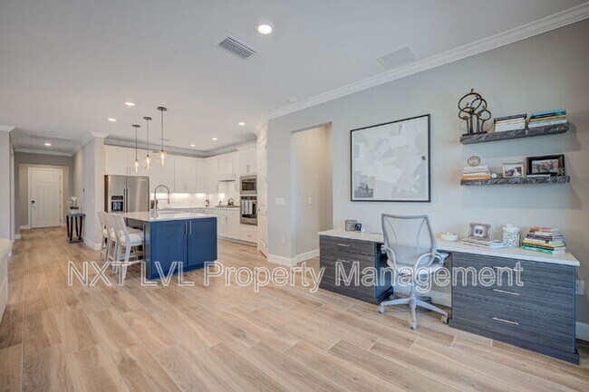 Building Photo - 16112 Lakeland Dr