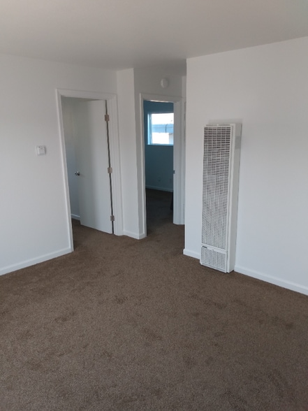 Building Photo - 257 East Ave