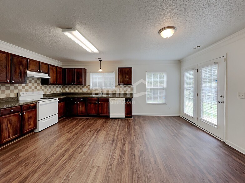 Building Photo - 417 Magna Dr