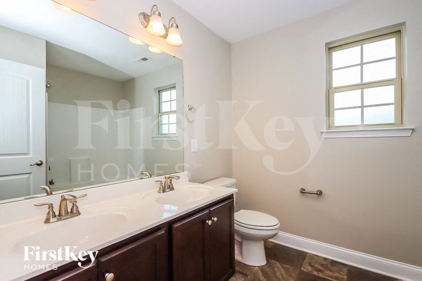 Building Photo - 321 Tall Wheat Lane