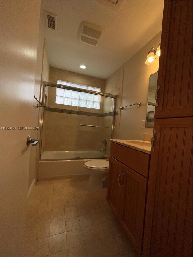 Building Photo - 1127 Laguna Springs Dr