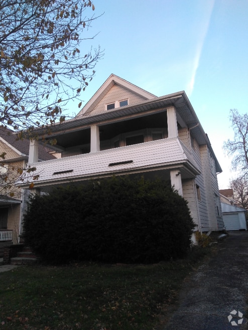 Building Photo - 1297 Warren Rd