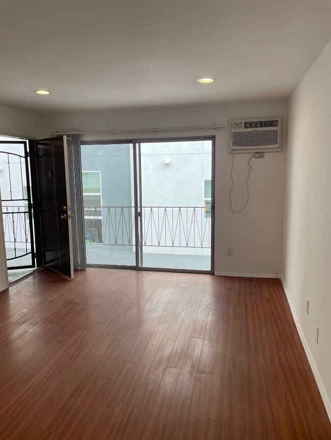 Building Photo - 8418 Blackburn Ave