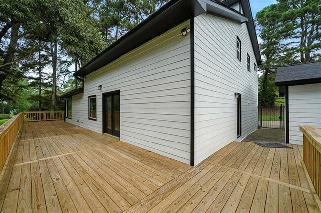 Building Photo - 7600 Fields Dr