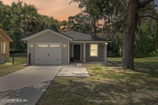 Building Photo - 9124 Adams Ave