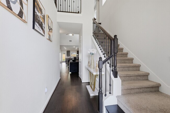 Building Photo - 7415 Casuna Ln