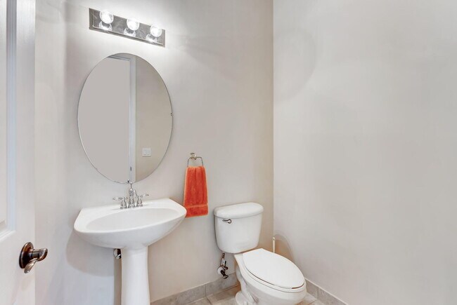 Building Photo - 8345 Pine Ln