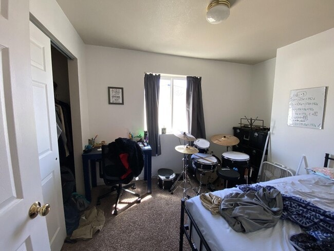 Building Photo - Garfield St Duplex