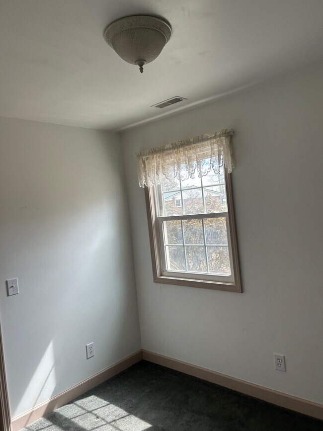 Building Photo - 124 Swinton Dr