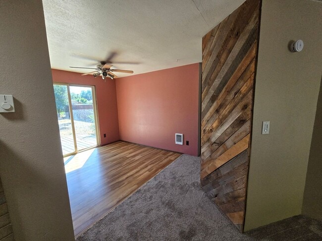 Building Photo - READY NOW. Huge backyard, lovely two bedro...
