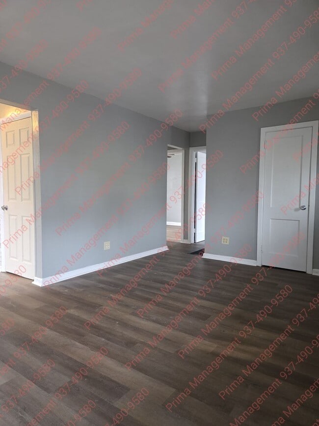 Building Photo - Great 3 bed 2 bath with AC close to everything!