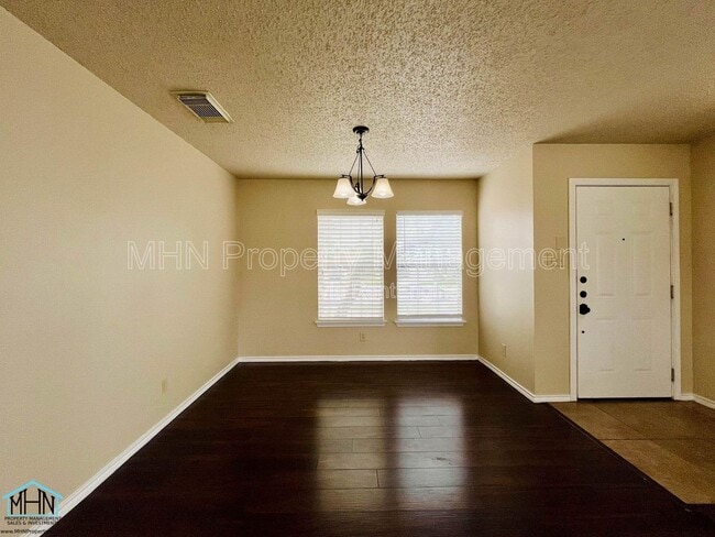 Building Photo - 6106 Secret Shores