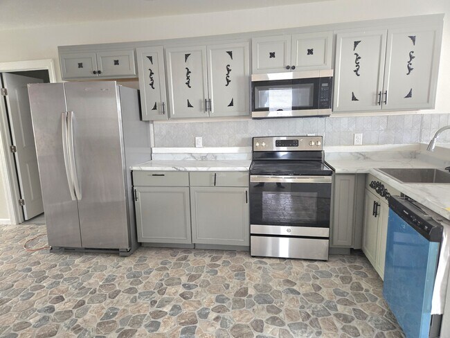 Building Photo - 5210 Bessmer Dr