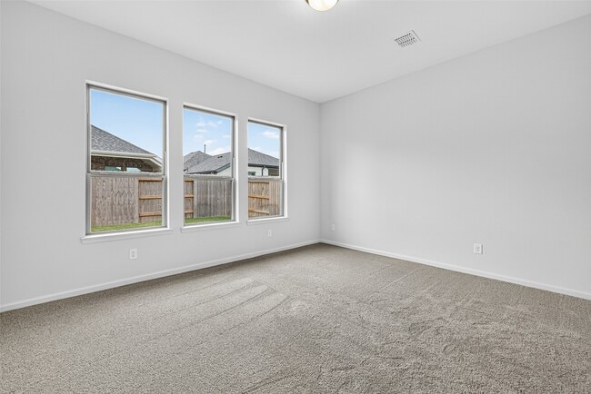 Building Photo - 5019 Bowen Pr Dr