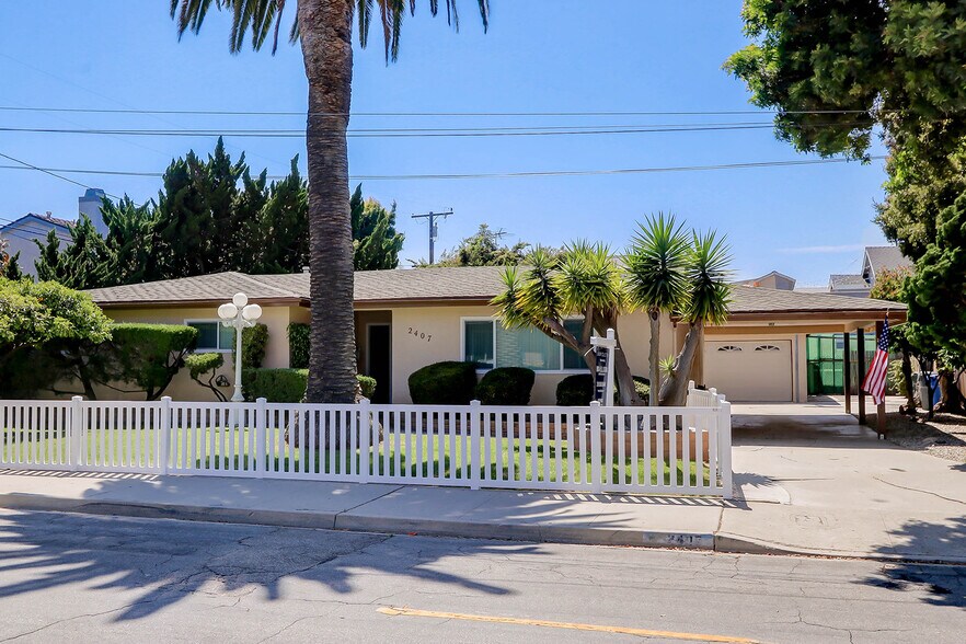 Building Photo - 2407 Mackay Ln