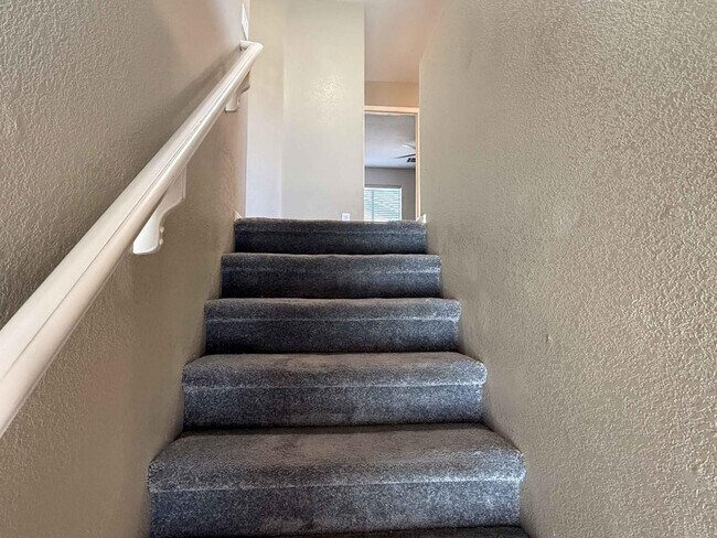 Building Photo - 3103 W Zachary Dr