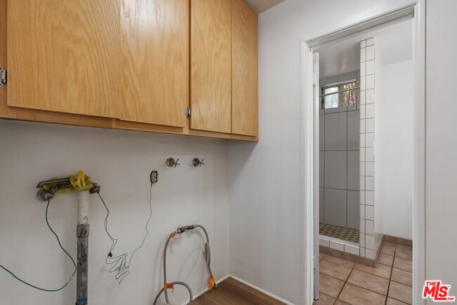 Building Photo - 6739 Garces Ave