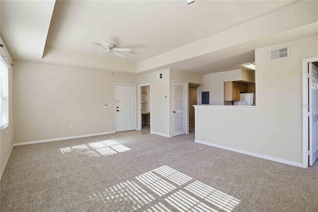 Building Photo - 1015 Villagio Cir