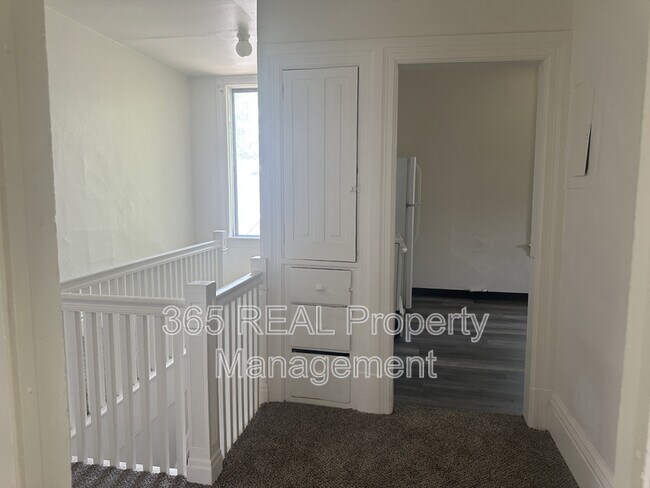 Building Photo - 1227 12th Ave