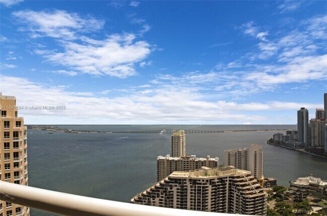 Building Photo - 848 Brickell Key Dr