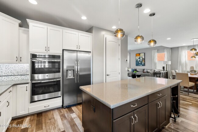 Building Photo - 1465 Varsity Dr