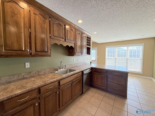 Building Photo - 176 Timber Oak Rd