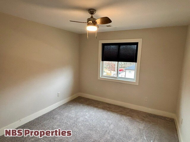 Building Photo - 112 Emerson Way