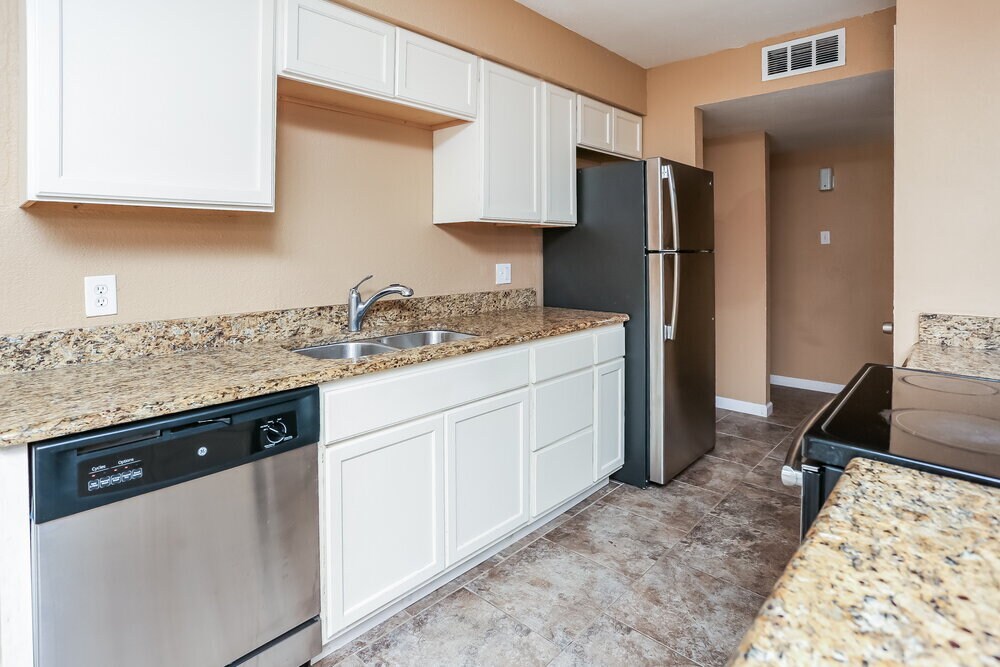 Building Photo - 1804 Primrose Ln