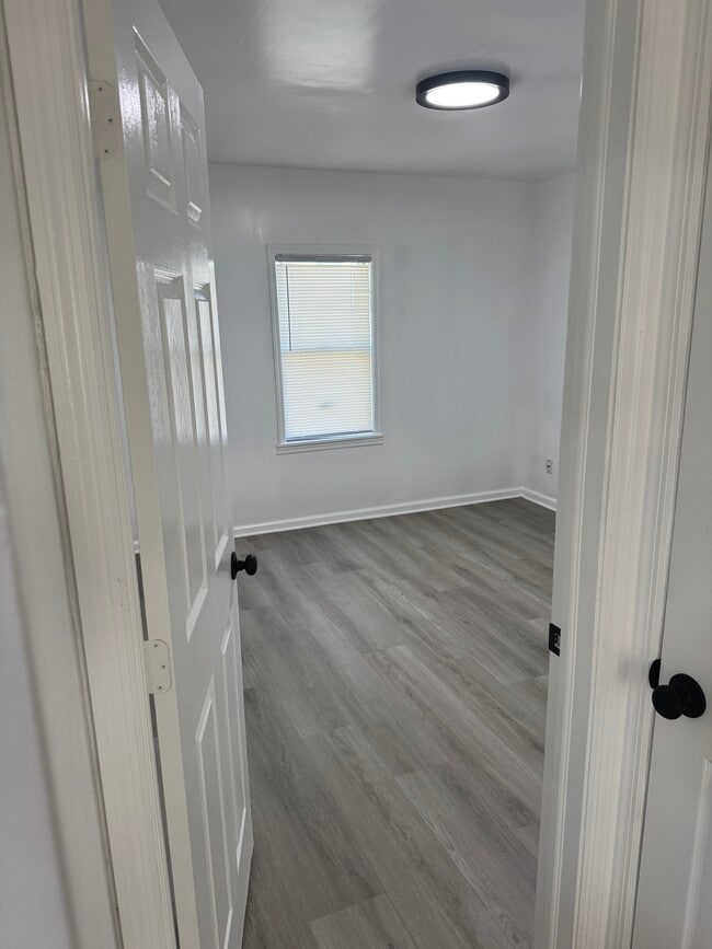 Building Photo - 1596 S Champion Ave