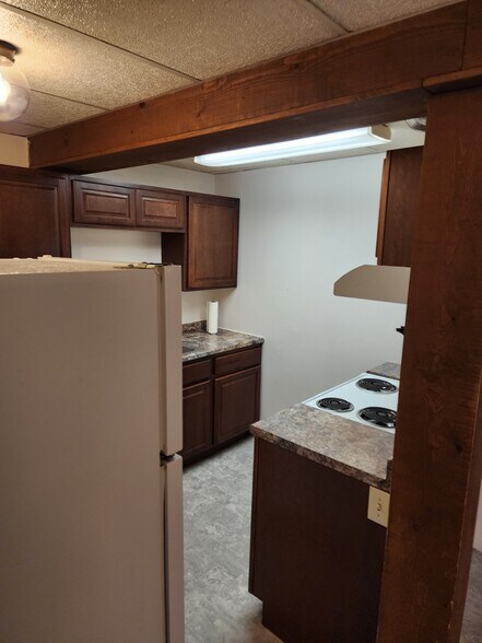 Kitchen - 909 16th Ave